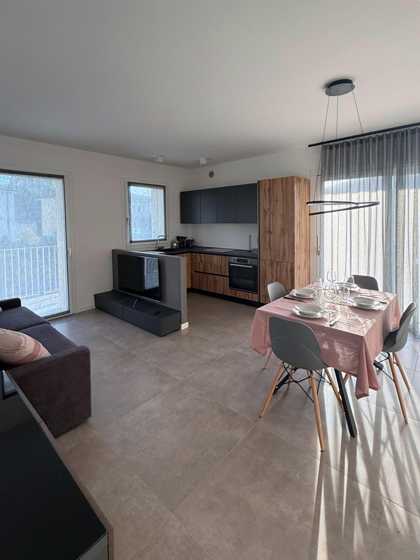 Valpo Living Apartment *